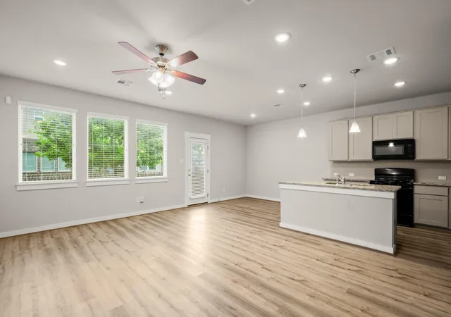 Photo 3 of Townhouse for sale at 602 Caterpillar St #C, Pflugerville, TX 78660 | MLS# 2540397 | Listing updated on 2026-08-12