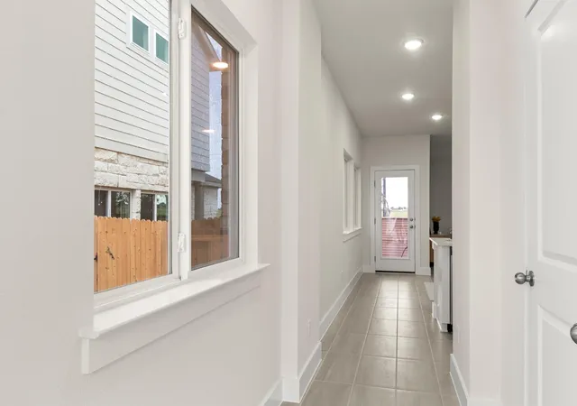 2nd image of 132 Whinny Wy, Georgetown, TX 78626 | MLS# 5177942