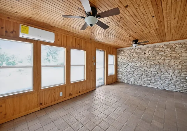 3rd image of 29 Country Oaks Dr, Buda, TX 78610 | MLS# 3559921