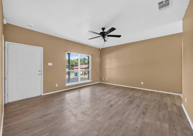 4th image of 403 Davidson Dr, Taylor, TX 76574 | MLS# 5079643