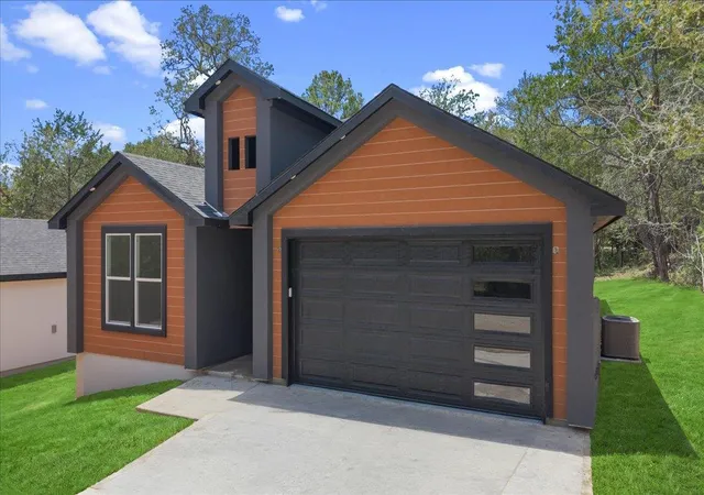 1st image of 116 N Pohakea Dr, Bastrop, TX 78602 | MLS# 7834222