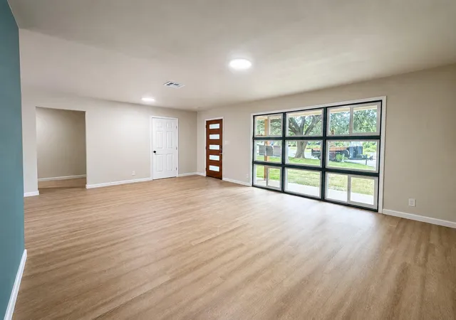 4th image of 1807 Corona Dr, Austin, TX 78723 | MLS# 5260798