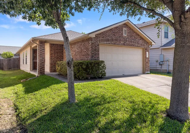Photo 1 of Single family home for sale at 148 Grazing Horse Ln, Manchaca, TX 78652 | MLS# 9545584 | Listing updated on 2026-09-16