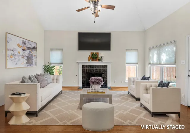 Photo 4 of Sale Pending at 309 Riverview Dr, Georgetown, TX 78628 | MLS# 1052796 | Listing updated on 2026-09-12