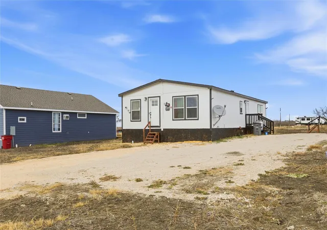 3rd image of 279 Pajarilla Pass, Del Valle, TX 78617 | MLS# 2114164