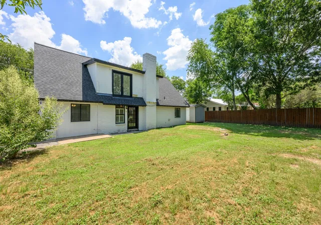 Photo 2 of Single family home for sale at 12900 Ben Milam Dr, Manchaca, TX 78652 | MLS# 9526468 | Listing updated on 2026-09-04