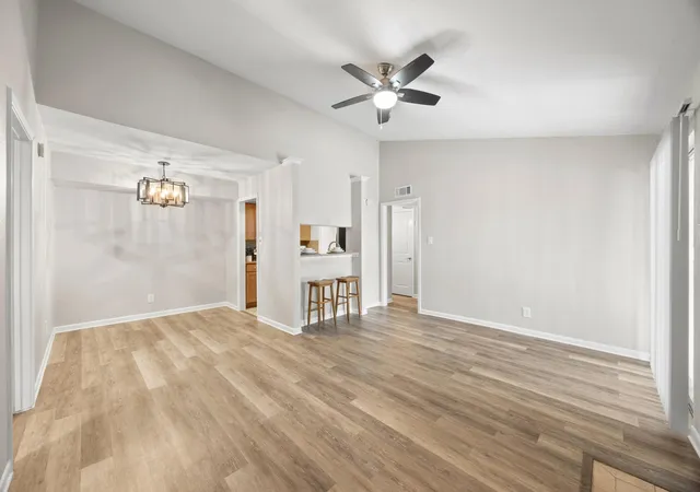 4th image of 3204 Menchaca Rd #104, Austin, TX 78704 | MLS# 7507175