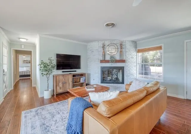 5th image of 1208 Country Club Rd, Georgetown, TX 78628 | MLS# 7944545