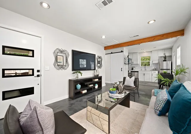 Photo 4 of Single family home for sale at 1406 Brentwood St #2, Austin, TX 78757 | MLS# 5843025 | Listing updated on 2026-09-03