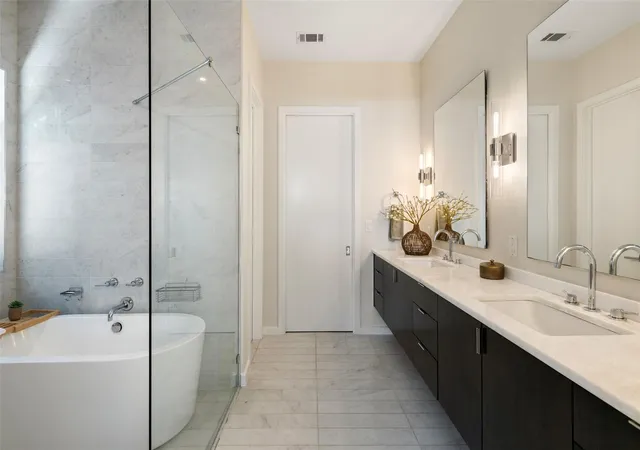 Photo 3 of Single family home for sale at 3601 Cherry Ln, Austin, TX 78703 | MLS# 3567774 | Listing updated on 2026-09-28