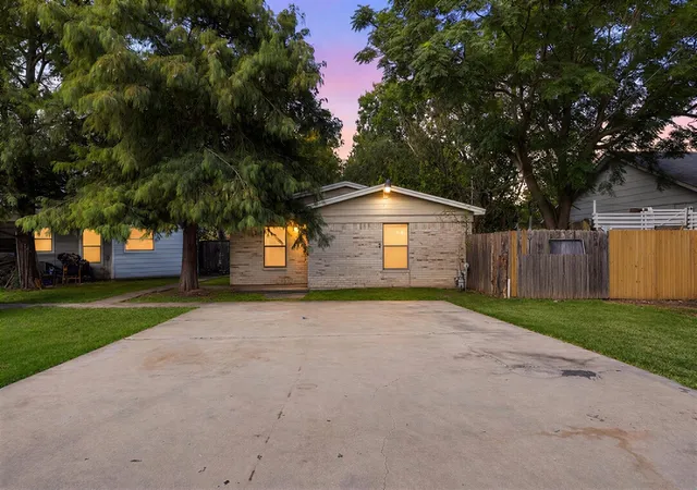 1st image of 829 Ken St, Austin, TX 78758 | MLS# 8550341