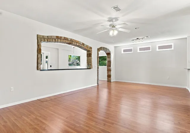 image of 118 Bass St, Georgetown, TX 78633 | MLS# 5715685