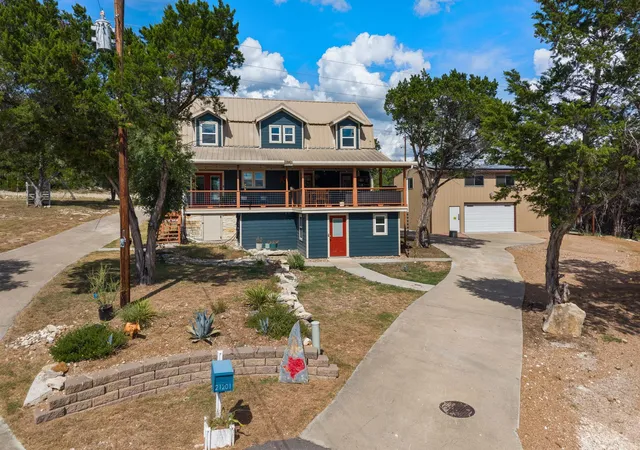 Photo 4 of Single family home for sale at 21201 Palomino Cv, Lago Vista, TX 78645 | MLS# 2840397 | Listing updated on 2026-10-04