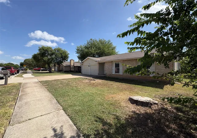 2nd image of 1709 W Mesa Park Dr, Round Rock, TX 78664 | MLS# 6325567