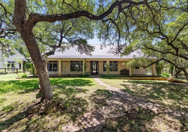Photo 3 of House for sale at 7855 Middle Crk Rd, Blanco, TX 78606 | MLS# 1959036 | Listing updated on 2026-08-12