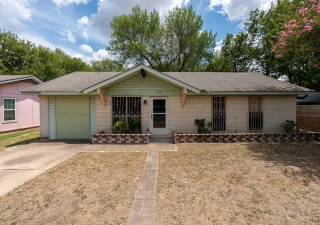 1st image of 1021 Gardner Rd, Austin, TX 78721 | MLS# 5271516