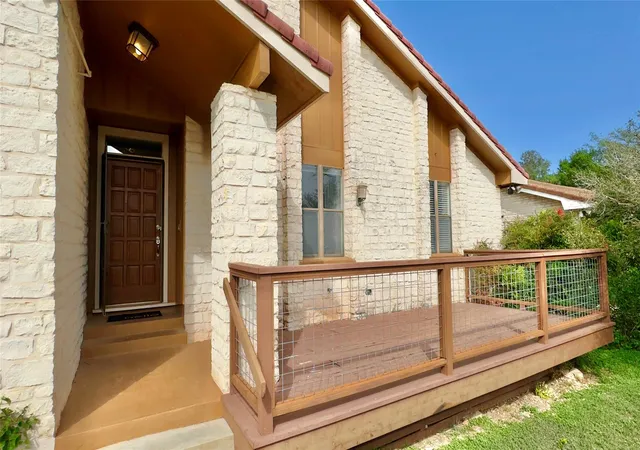 Photo 2 of Single family home for sale at 843 Sunfish St, Lakeway, TX 78734 | MLS# 3963846 | Listing updated on 2026-09-05
