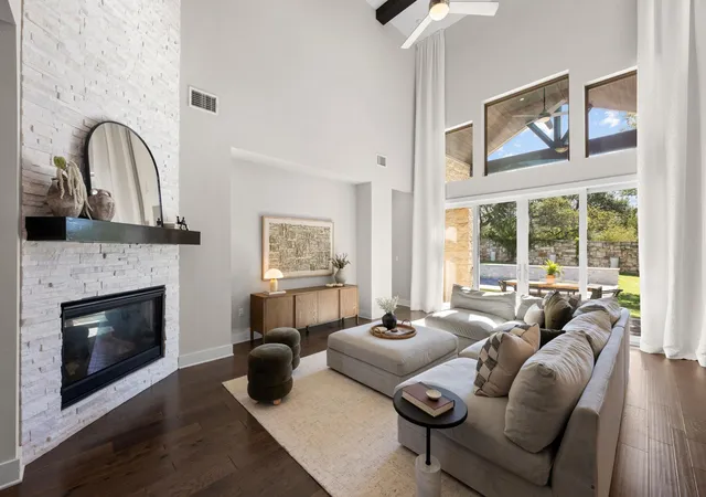 4th image of 12801 Veronese Dr, Austin, TX 78739 | MLS# 8377175