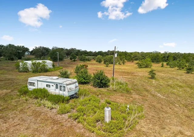 18th image of 1430 Raymond Lehmann Ln, Ledbetter, TX 78946 | MLS# 8295473