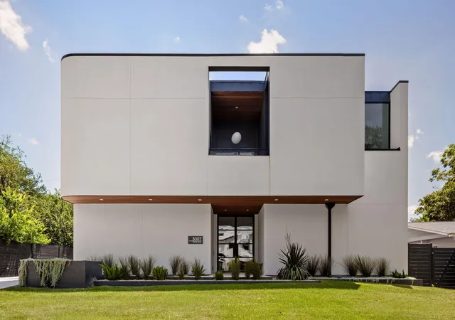 Photo 1 of Single family home for sale at 3007 Locke Ln, Austin, TX 78704 | MLS# 1299307 | Listing updated on 2026-10-01