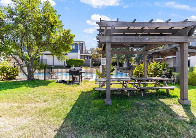 32nd image of 2215 Post Rd #2084, Austin, TX 78704 | MLS# 5191975
