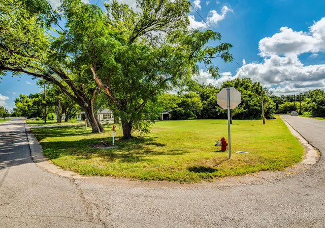 19th image of 301 Railroad St, Buda, TX 78610 | MLS# 2670907