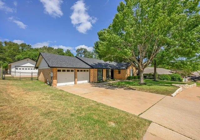 Photo 3 of Single family home for sale at 5912 Cherry Crk Dr, Austin, TX 78745 | MLS# 6200987 | Listing updated on 2026-10-19
