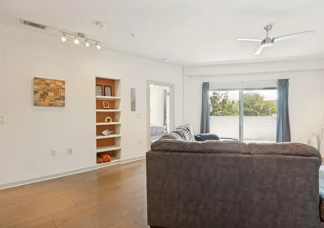 4th image of 3600 S Lamar Blvd #210, Austin, TX 78704 | MLS# 1927746
