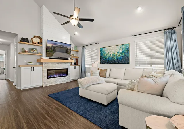 Photo 3 of Single family home for sale at 5915 Principale Dr, Pflugerville, TX 78660 | MLS# 5558402 | Listing updated on 2026-10-08