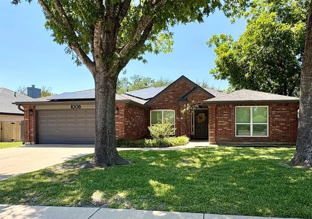 Photo 1 of Sale Pending at 1008 Maplewood Dr, Pflugerville, TX 78660 | MLS# 9376271 | Listing updated on 2026-09-02