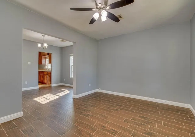 Photo 3 of Single family home for sale at 219 E Davilla St, Bartlett, TX 76511 | MLS# 2455165 | Listing updated on 2026-10-07