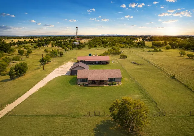 2nd image of 19892 Vilas Rd, Holland, TX 76534 | MLS# 3474825