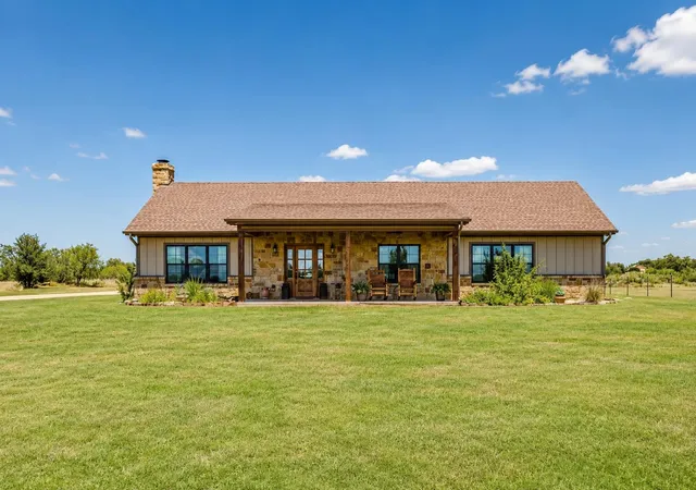 Photo 3 of Single family home for sale at 19892 Vilas Rd, Holland, TX 76534 | MLS# 3474825 | Listing updated on 2026-09-07