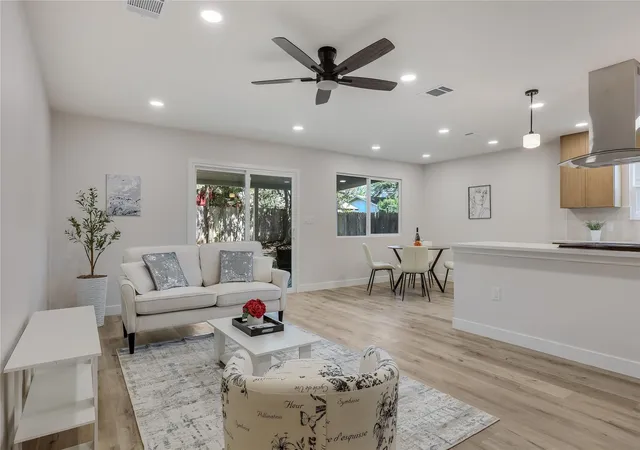 Photo 2 of Single family home for sale at 2333 Aldford Dr, Austin, TX 78745 | MLS# 9246291 | Listing updated on 2026-09-30