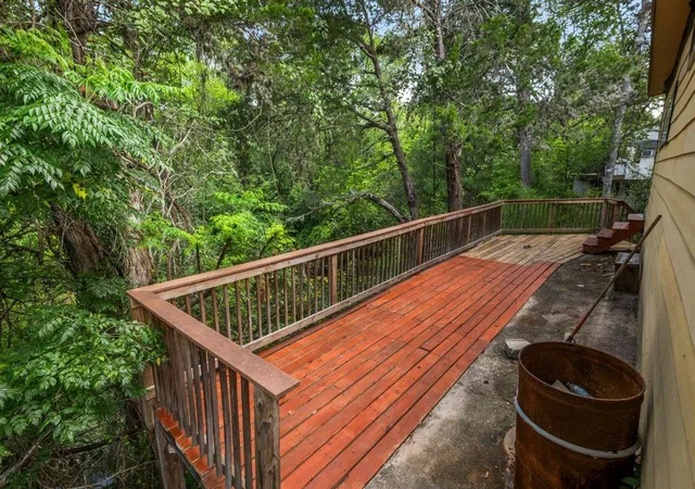 Photo 4 of Single family home for sale at 120 Faldyn St, Bastrop, TX 78602 | MLS# 2716478 | Listing updated on 2026-10-11