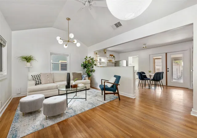 3rd image of 5303 Avenue H, Austin, TX 78751 | MLS# 7660705