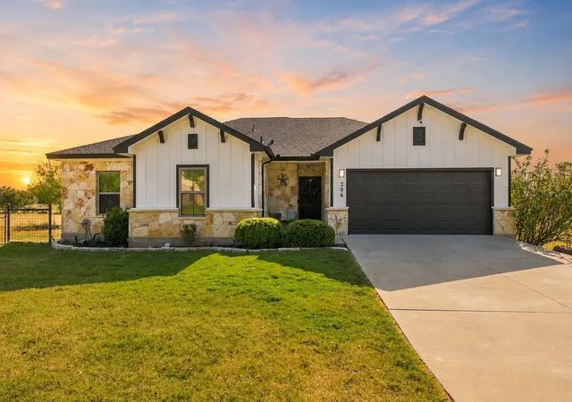 1st image of 206 Brizendine Ave, Florence, TX 76527 | MLS# 3169470