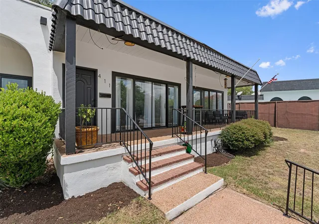 Photo 3 of Townhouse for sale at 411 Seawind, Lakeway, TX 78734 | MLS# 4643297 | Listing updated on 2026-08-16