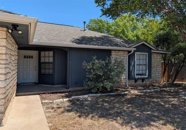 Photo 2 of Sale Pending at 502 Dry Crk Cv, Round Rock, TX 78681 | MLS# 5631461 | Listing updated on 2026-08-22