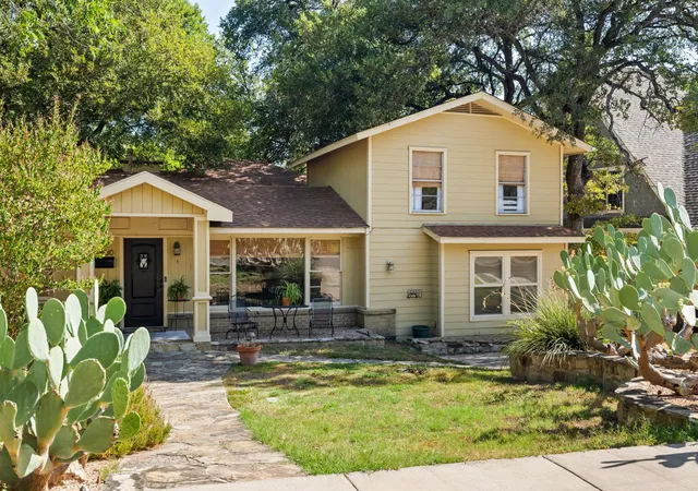 Photo 1 of Single family home for sale at 2500 W 12th Street, Austin, TX 78703 | MLS# 8762834 | Listing updated on 2026-10-04