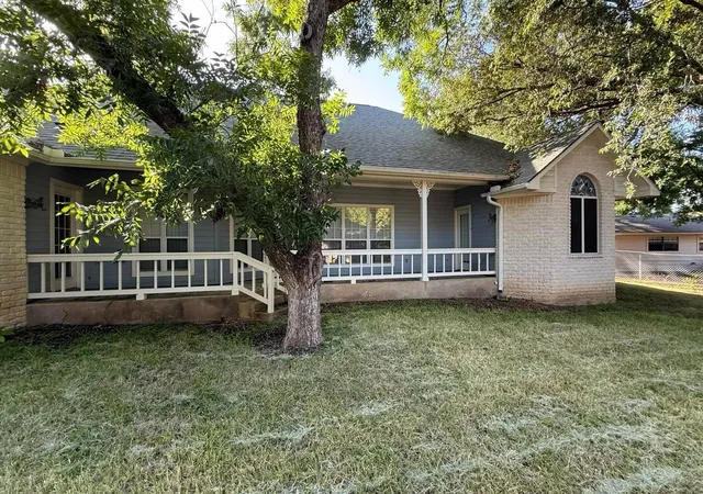 Photo 2 of Single family home for sale at 266 Quail St, Meadowlakes, TX 78654 | MLS# 5626111 | Listing updated on 2026-09-05