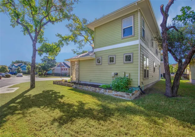 3rd image of 10906 Brazoria Ln, Austin, TX 78717