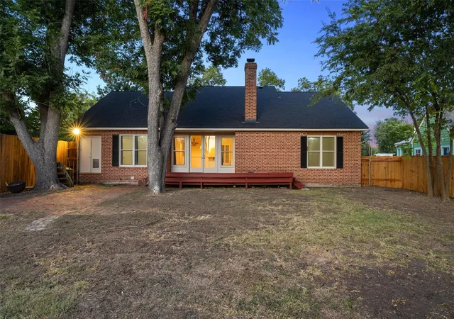 3rd image of 1105 Victoria St, Taylor, TX 76574 | MLS# 7260711