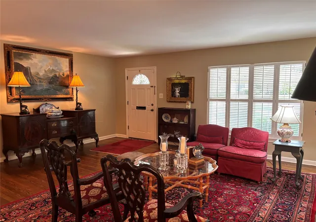 Photo 3 of Sale Pending at 435 Forrest Hl Dr, San Antonio, TX 78209 | MLS# 6234654 | Listing updated on 2026-09-01