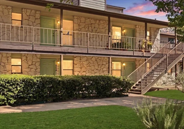 1st image of 4307 S 1st St #206, Austin, TX 78745 | MLS# 9325329