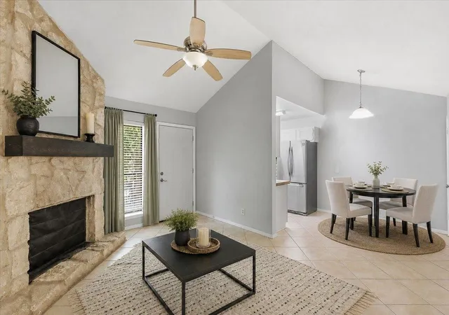 4th image of 4307 S 1St St #206, Austin, TX 78745 | MLS# 9325329