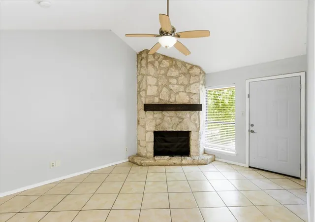 5th image of 4307 S 1St St #206, Austin, TX 78745 | MLS# 9325329