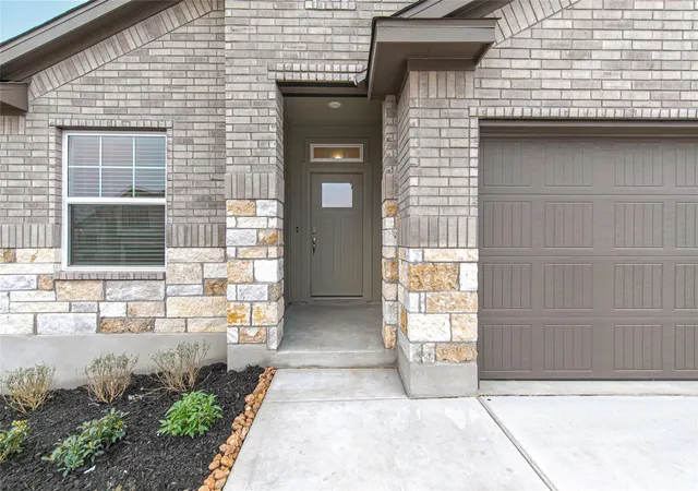 2nd image of 25525 Flora Bella Ln, Elgin, TX 78621 | MLS# 5634335
