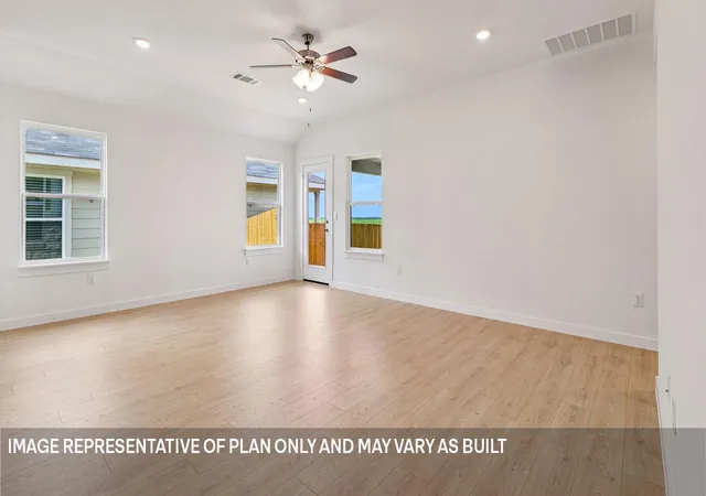 Photo 4 of Single family home for sale at 6904 Frog Pond Bnd, Del Valle, TX 78617 | MLS# 1168040 | Listing updated on 2026-08-14