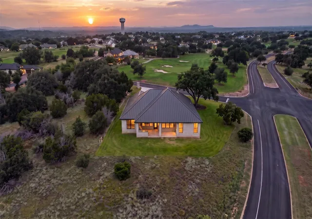 3rd image of 101 Broken Hills, Horseshoe Bay, TX 78657 | MLS# 8117793